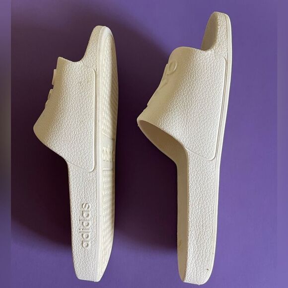 ADIDAS Slides. - Picture 2 of 4